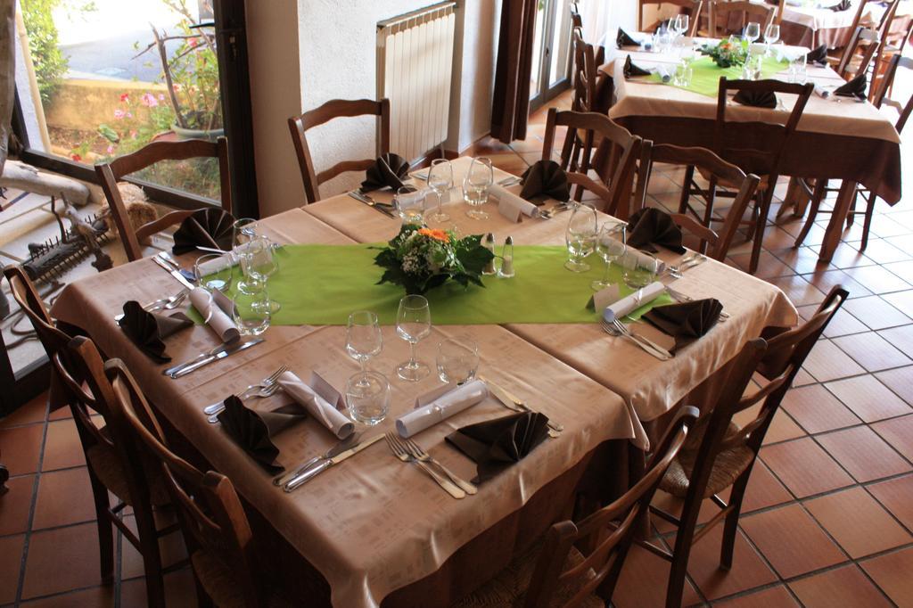 Logis Hotel Restaurant Le Flamant Rose Camargue Albaron Luaran gambar